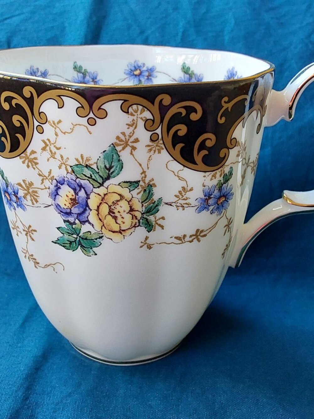 100 years Royal Albert Coffee mug 1910s Duchess